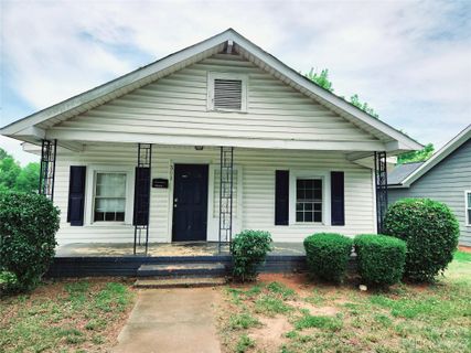 301 Skyland Avenue sold home in Elizabeth Acres, Charlotte, NC