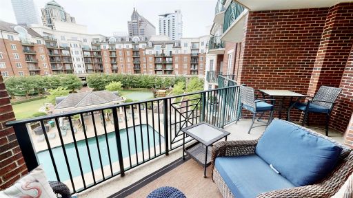 300 5th Street 448