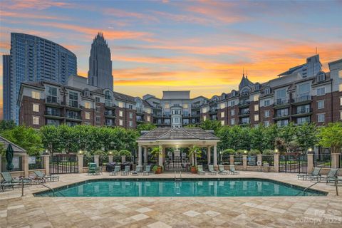 300 W 5th Street 424