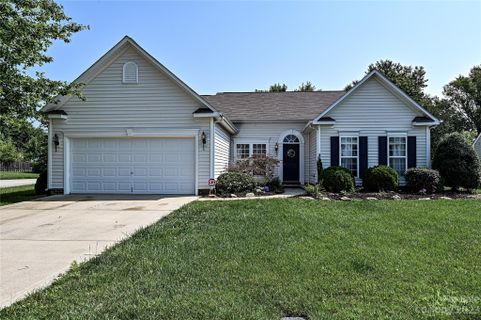 2018 Holly Villa Circle