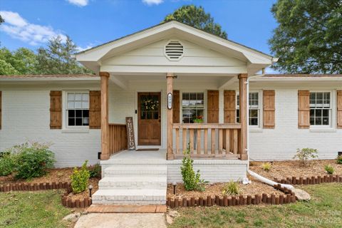 4901 Hamilton Circle sold home in Hamilton Village, Charlotte, NC