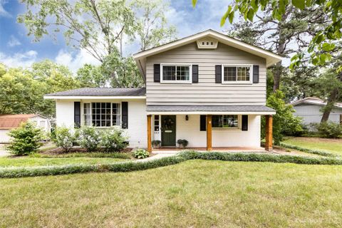1301 Fox Run Drive sold home in Fox Run, Charlotte, NC