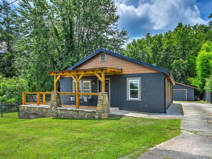 43 Ridgeway Avenue sold home in Sunset Hills, Etowah, NC