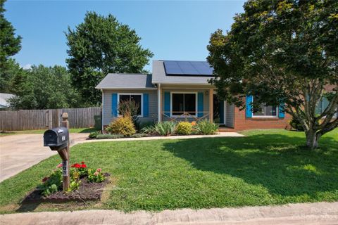 303 Tylers Way sold home in Huntington Place Ii, Fort Mill, SC