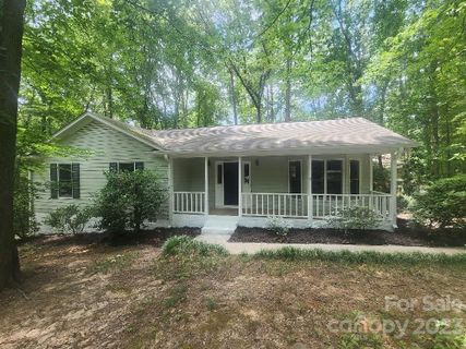 7814 Pinetuck Lane