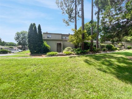 3707 Willow Point Drive