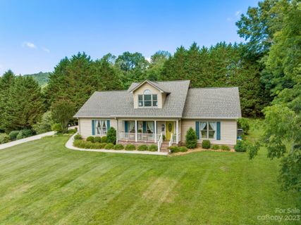 723 Windover Drive sold home in Windover Farms, Brevard, NC