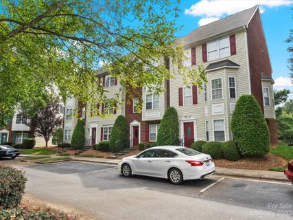 9906 Treeside Lane sold home in Parkview, Matthews, NC
