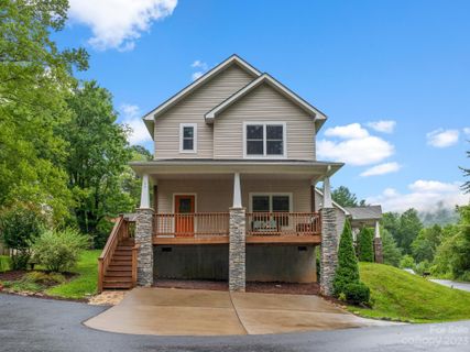 27 Scenic Busbee Trail sold home in Busbee Heights, Asheville, NC