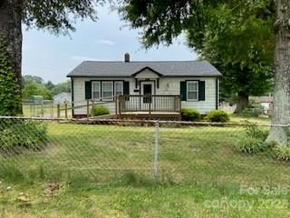 2911 Court Drive