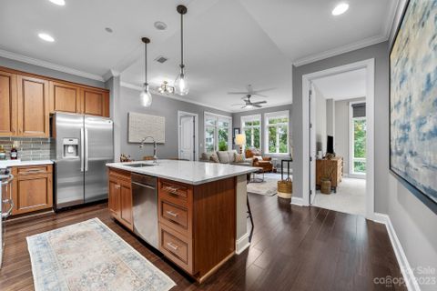 230 S Tryon Street 506 sold home in 230 South Tryon, Charlotte, NC
