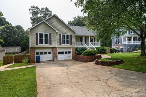 1835 Plaza Drive sold home in Plaza Ridge, Hickory, NC