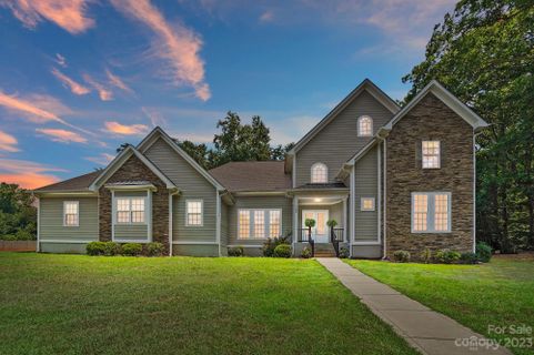 145 Poinsettia Lane sold home in Stutts Cove, Mooresville, NC