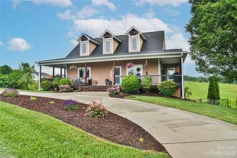 10 Benzington Way sold home in Breton Ridge, Leicester, NC