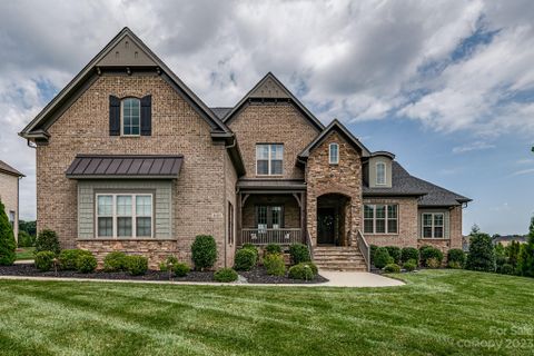 620 Winter Wheat Court sold home in Atherton, Matthews, NC