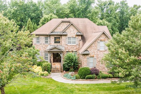 1015 Westbury Drive