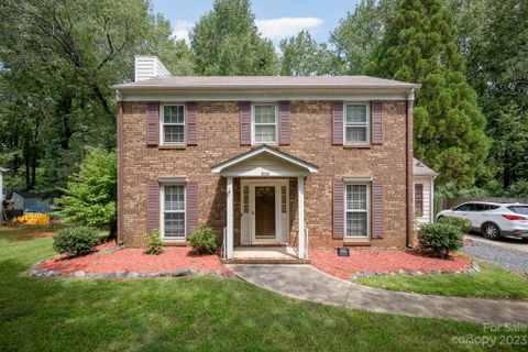 5128 Chestnut Lake Drive