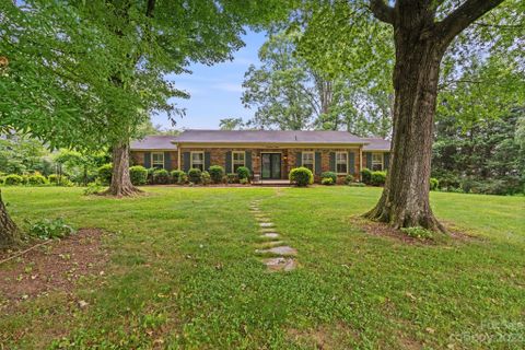 3136 Magnolia Drive