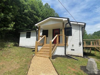 12 Posey Blanton Road sold home in Scotts Creek, Sylva, NC