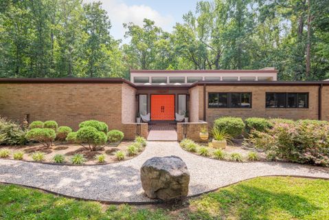 2529 E Providence Drive sold home in East Providence Estates, Charlotte, NC