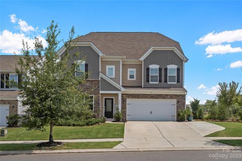 4310 Coachwhip Avenue