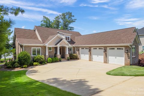 10285 Lakeshore Drive