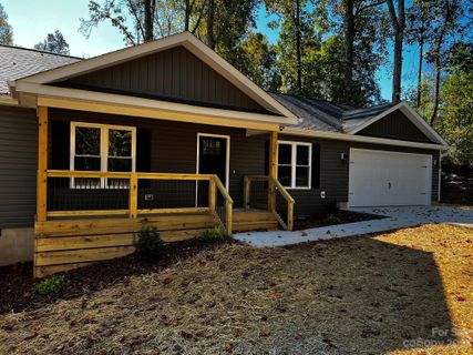 114 River Bank Road sold home in River Run II, Statesville, NC
