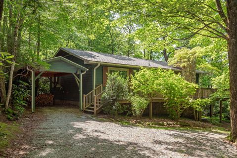 68 Qualla Trace sold home in Indian Lake Estates, Lake Toxaway, NC