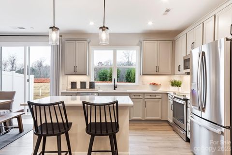 2042 Howell Creek Way sold home in Pergola at Farmington, Charlotte, NC