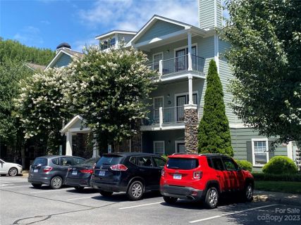 700 Vista Lake Drive 307