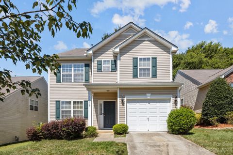 11338 Breezehill Lane sold home in The Village At Brierfield, Charlotte, NC