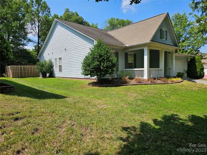 8802 Beaver Creek Drive sold home in Eastfield Village, Charlotte, NC