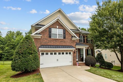 112 Riverfront Parkway