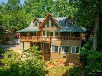 288 Glen Echo Circle sold home in Glen Echo, Saluda, NC