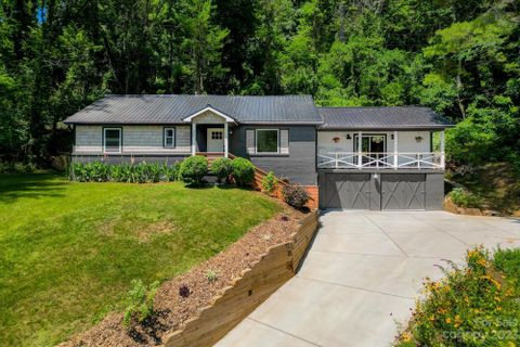 25 Aurora Drive