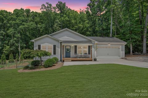 3687 Burton Street sold home in Dockside, Sherrills Ford, NC