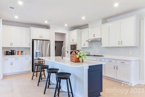 114 Golden Trail