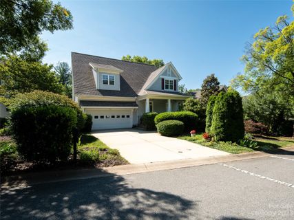 1320 Heathbrook Circle