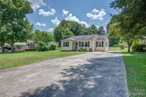 1501 Poston Circle