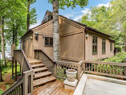 35 Toxaway Landing Drive