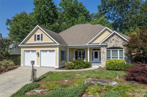 117 Dawn Mist Court