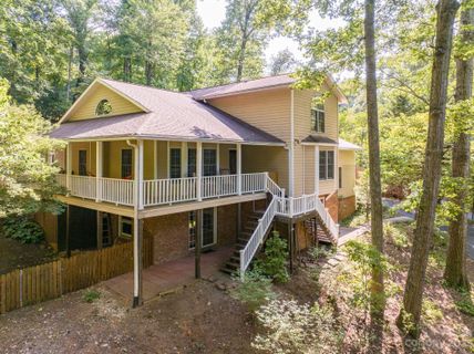 327 Cedar Crest Drive sold home in Cedar Crest Heights, Asheville, NC