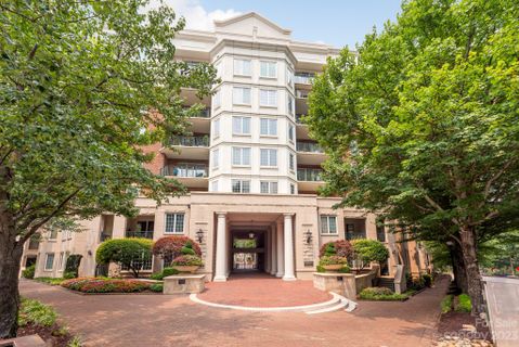 300 W 5th Street 501