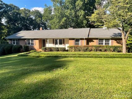 606 Hanover Drive sold home in Mountain Brook, Shelby, NC