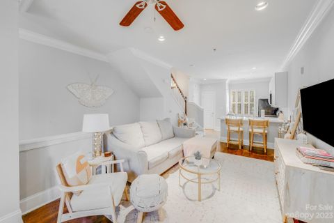 100 N Laurel Avenue 116