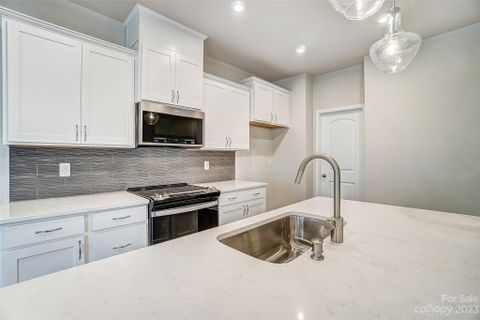4503 Iron Oak Lane 345/Adriana/FC3