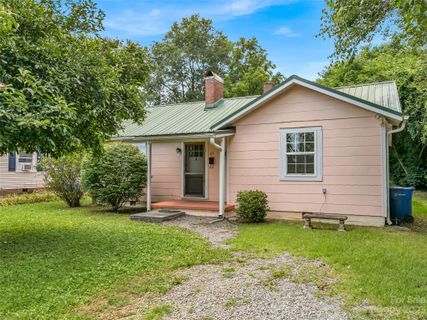 83 Fisher Road sold home in College Heights, Brevard, NC