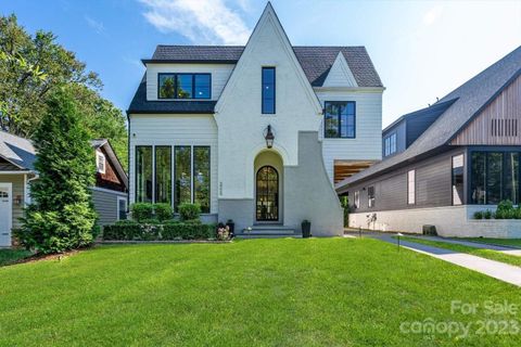 2229 Bay Street