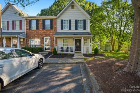 6231 Windsor Gate Lane