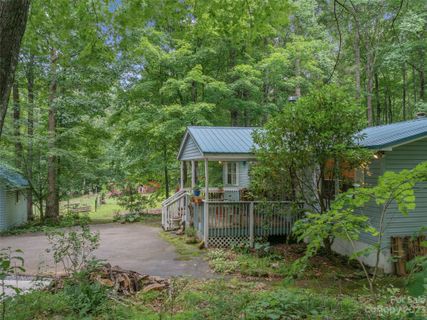 1091 Hickory Springs Road sold home in Celo Mountain Lands, Burnsville, NC